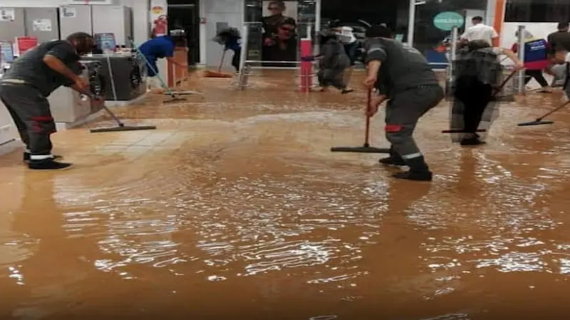 سؤال برلماني يكشف مخاوف بيئية واجتماعية حول مشروع حماية مطار وجدة-أنجاد من الفيضانات